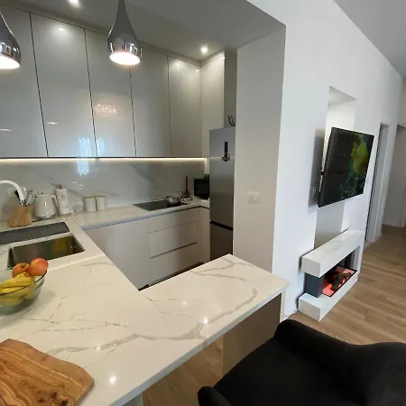 Apartment In The Center Split